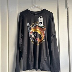 NWT!! Men’s Storm Creek Long Sleeve Shirt with Fish Design